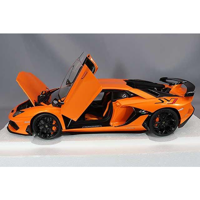 オートアート コンポジット 1/18 ランボルギーニ アヴェンタドール SVJ