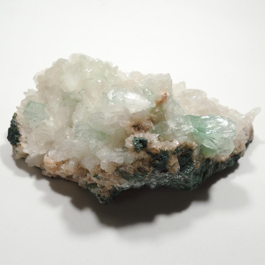 グリーンアポフィライト 原石 約130g 魚眼石 アポフィライト スティル