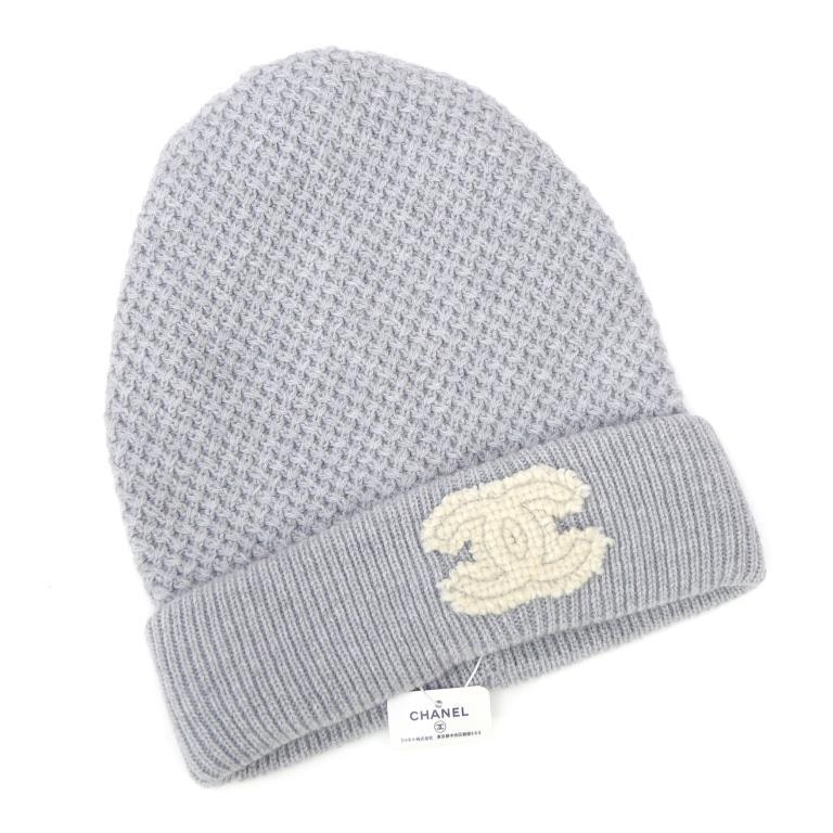 明日花キララちゃん着用色違いCHANELシャネルニット帽カシミアホワイト