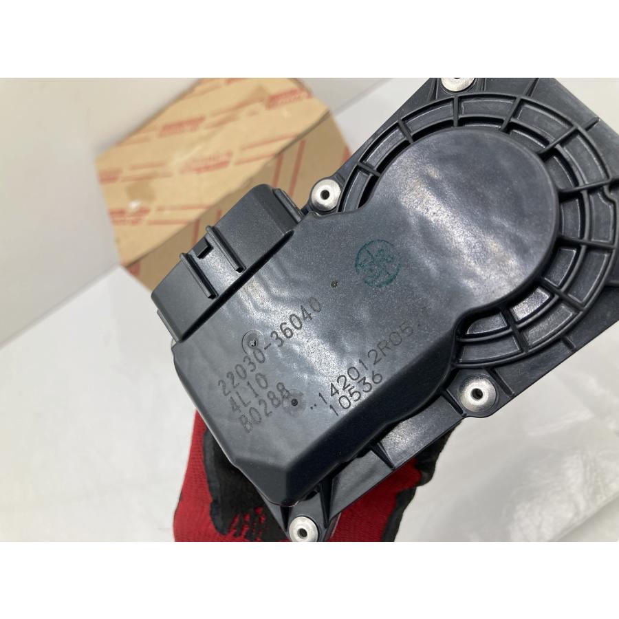 未使用 トヨタ 純正 スロットルボディ ASSY 22030-36040 レクサス