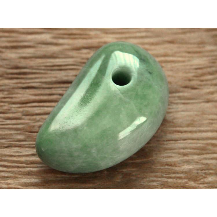 糸魚川翡翠勾玉 M07377 陽春 作 34.5mm*20.5mm*12mm 糸魚川産 ひすい