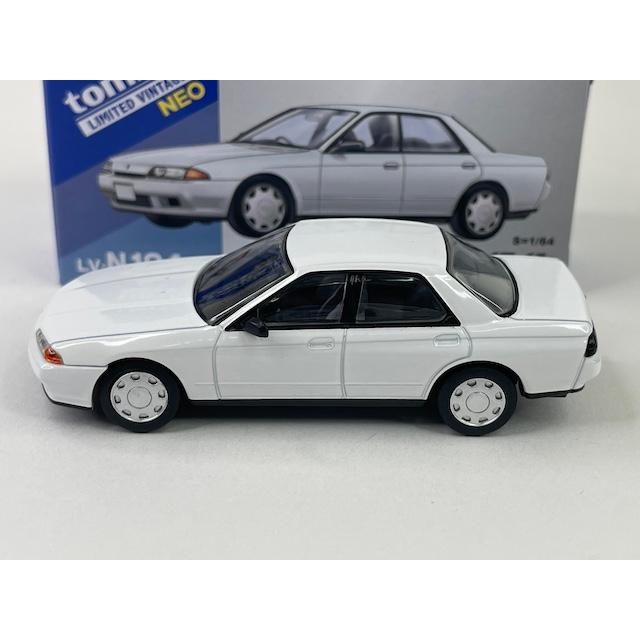 トミーテック LV-N194d 日産スカイライン 4ドアスポーツセダン Gxi