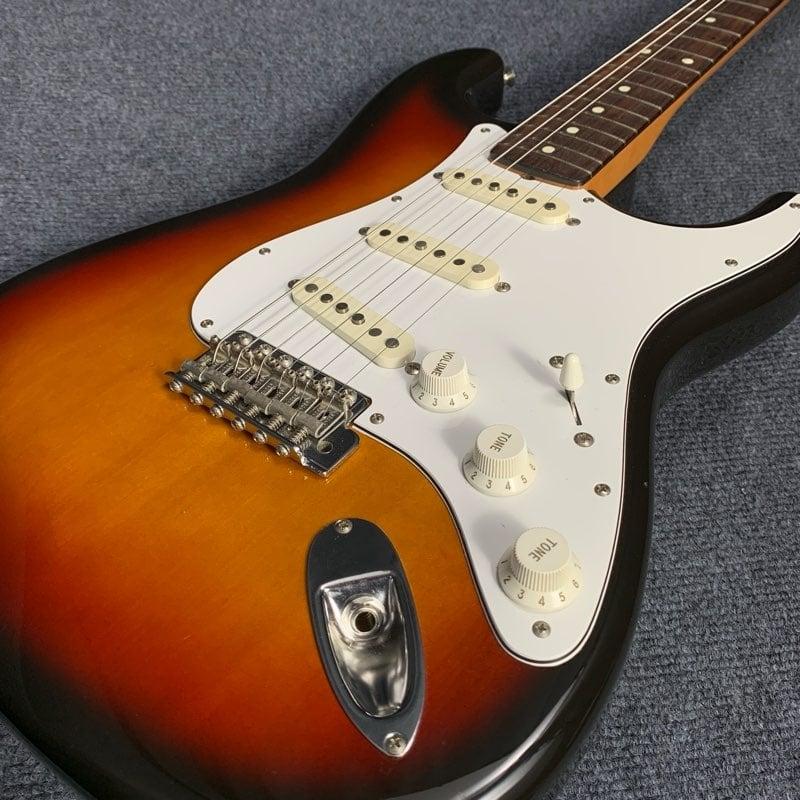 Fender Japan ST62 3TS T061555