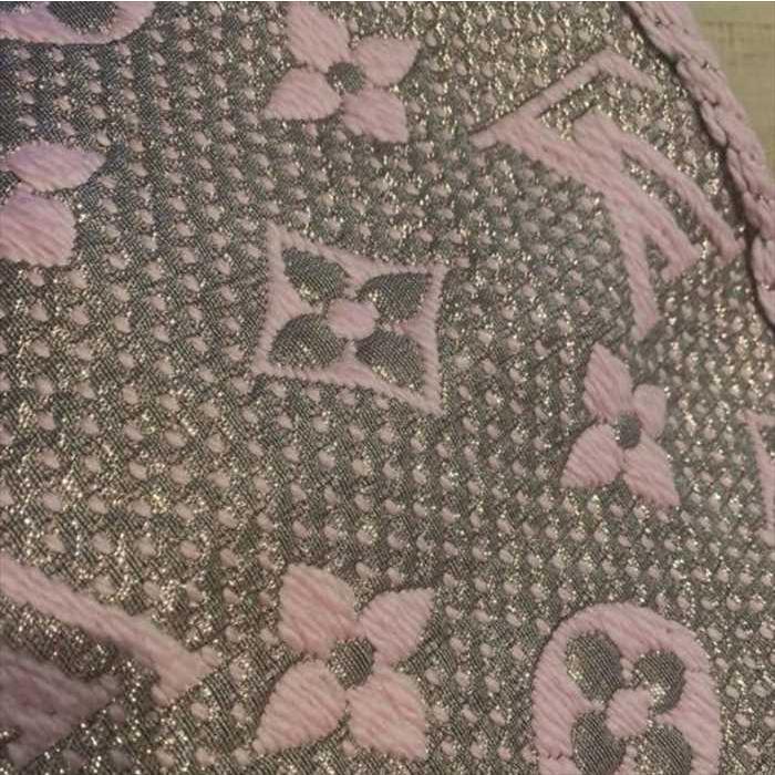 LOUIS VUITTON（ルイ・ヴィトン） 【中古】 エシャルプ ロゴマニア