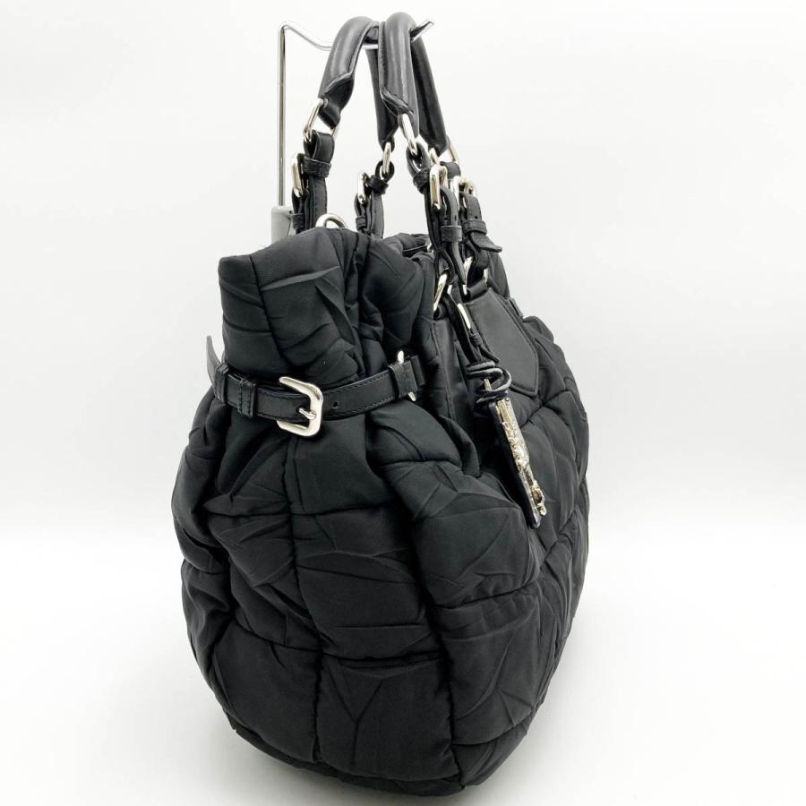 PRADA（プラダ） 美品 キルティング ショルダーバッグ トートバッグ