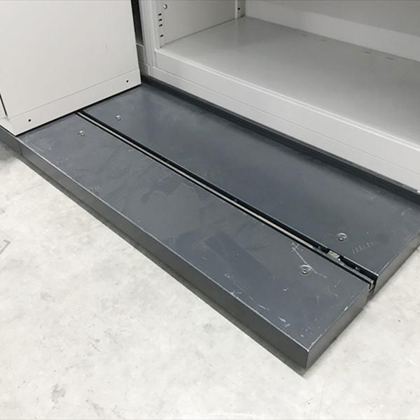 NAIKI スライド扉キャビネット グレー 中古品 NAIKI スライド扉