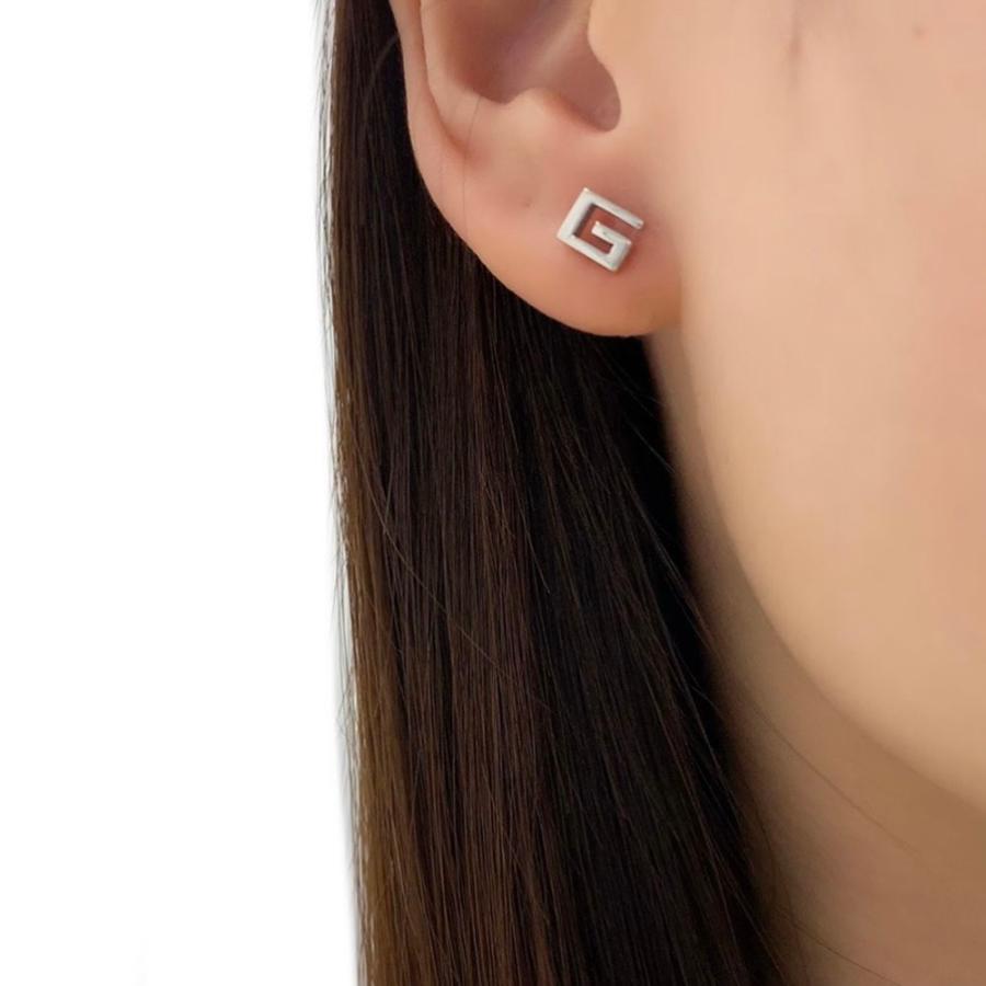 GUCCI（グッチ） ピアス ロゴ K18WG 新品仕上げ 中古 : 御徒町宝石問屋