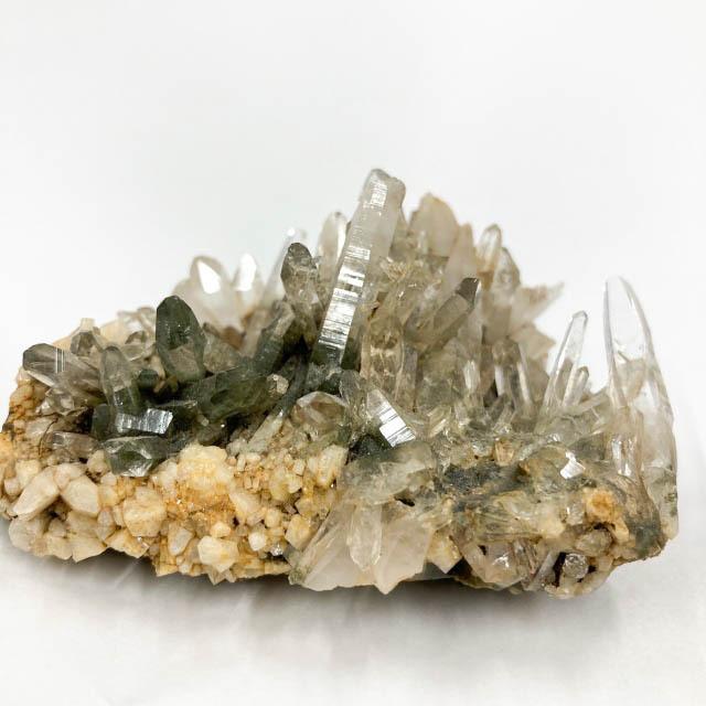 ガネーシュヒマール 産 水晶 クラスター 母岩付き 一点物 原石 天然石