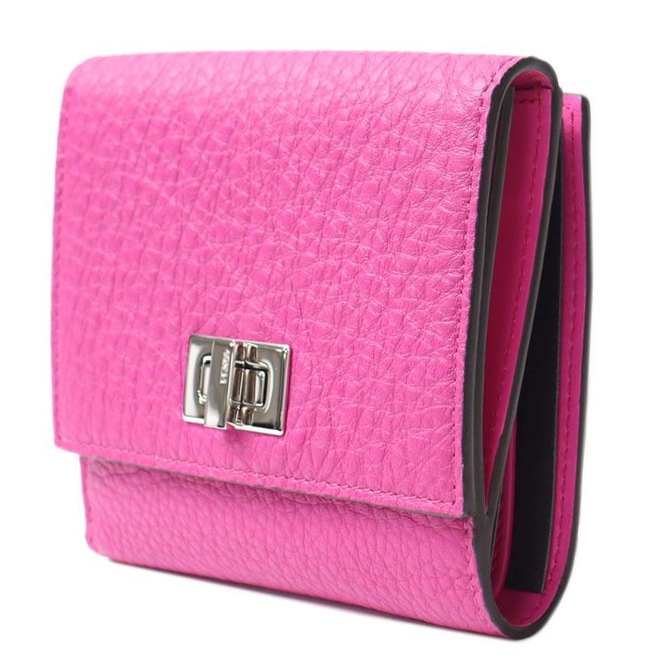 FENDI（フェンディ） 財布 二つ折り財布 ピーカブー セレリア