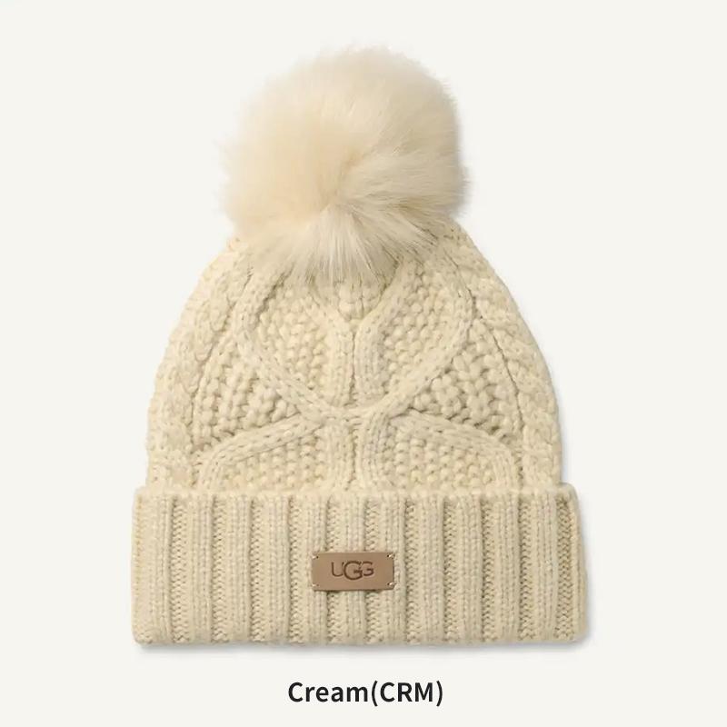UGG ケーブル編みニット帽 ファー付きポンポン UGG（アグ） ニット帽 W