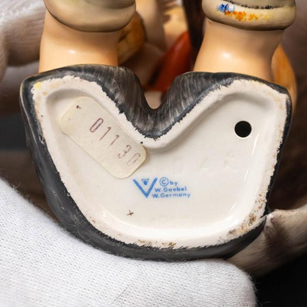 フンメル人形 アンブレラボーイ＆ガール ゲーベル社製 ゲーベル