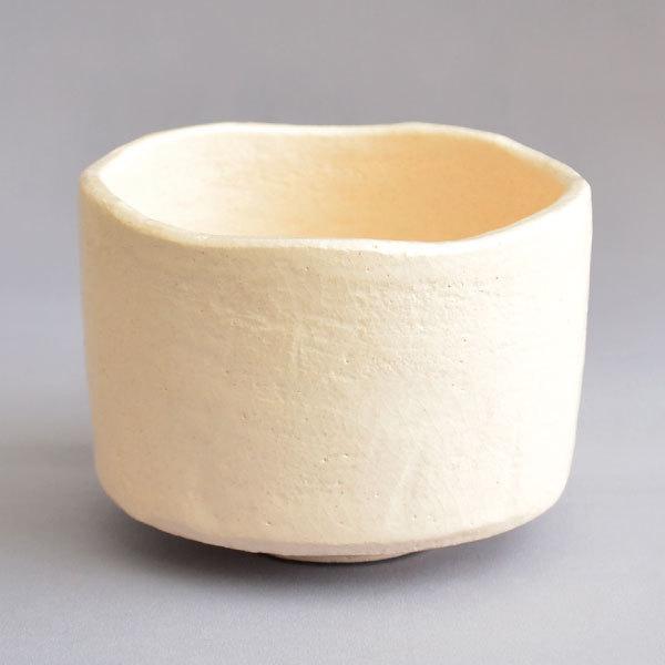 茶道具 茶碗 楽入窯（萬福堂 三代吉村楽入）作 白楽梅画茶碗『東風吹か