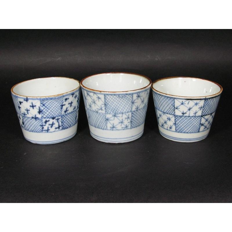 古伊万里 染付 石畳地文 市松文 見込み昆虫文 蛇の目高台 縁紅 蕎麦