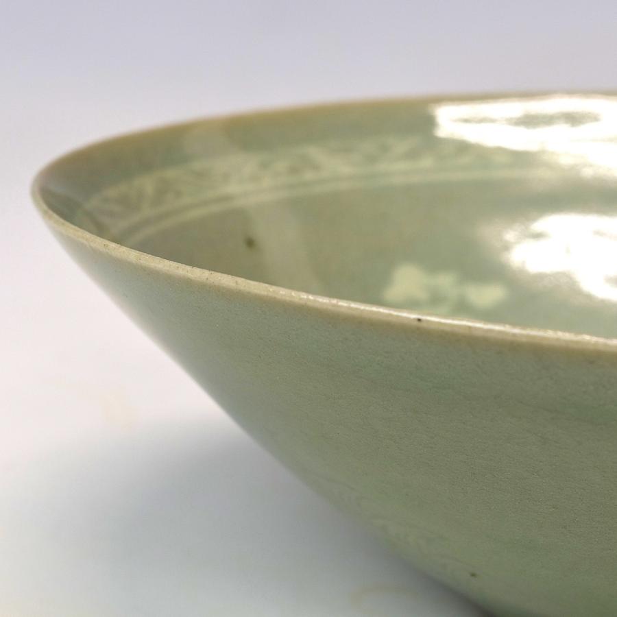 趣楽】 韓国人間国宝 柳海剛作 青磁鶴図象嵌茶碗 共箱 直径14