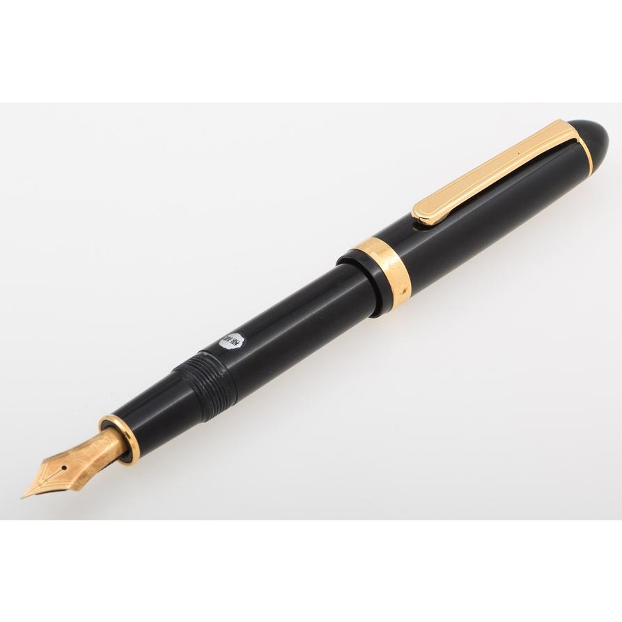 3776 センチュリー プラチナ 万年筆 ペン先14K 585 ブラック ゴールド