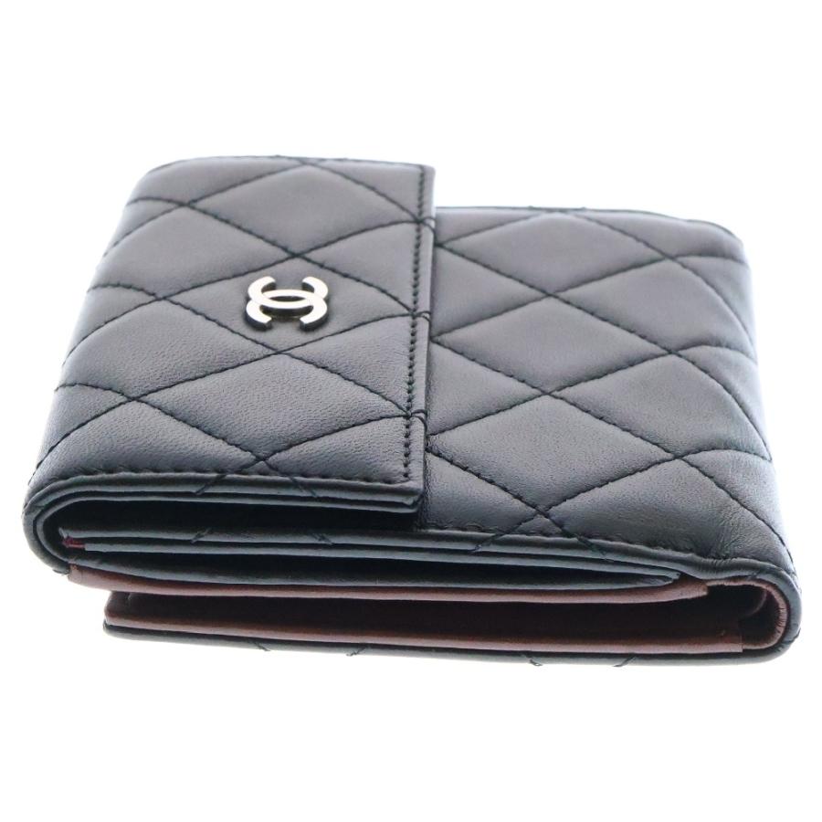 CHANEL（シャネル） マトラッセ 二つ折り財布 黒 ラムスキン シルバー