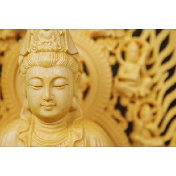 木彫仏像？いいお顔してます。。。