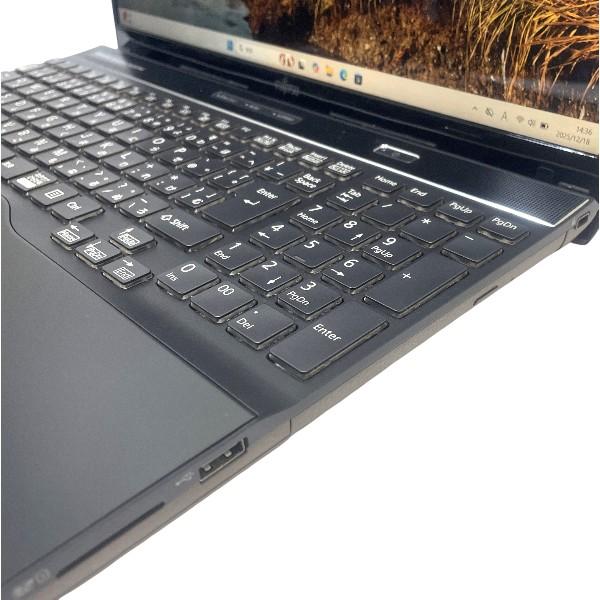 LIFEBOOK FUJITSU AH53/B3 第8世代 Core i7 8GB メモリ 256GB SSD
