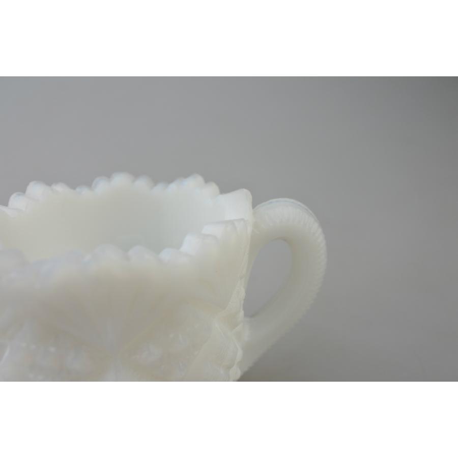 ビンテージ】Westmoreland（ウエストモアランド）ミルクガラスの