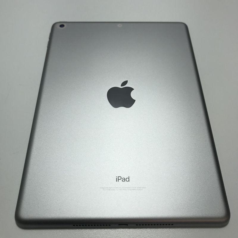 iPad 美品 ポイント10倍 Aランク 第5世代 128GB Wi-Fiモデル 2017年