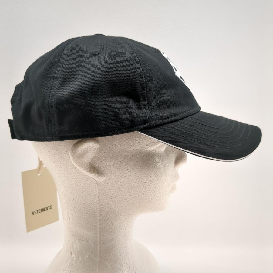 VETEMENTS（ヴェトモン） キャップ ブラック ロゴ 刺繍 ベースボール