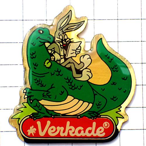 ピンバッジ・バックスバニーと緑の恐竜◇フランス限定ピンズ◇レアな