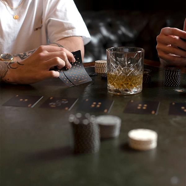 Luckies デッド マンズ ハンド ポーカー Dead Man's Hand IAGDMH