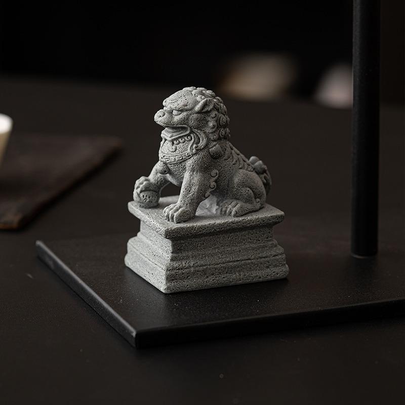 陶器 獅子の像 約30cm グレー 陶器 獅子の像 約30cm グレー