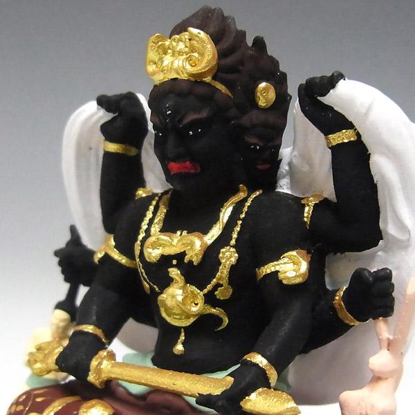 木彫り 仏像 彩色三面大黒天 坐像 高さ5.5cm 柘植製 : 仏像と縁起物の