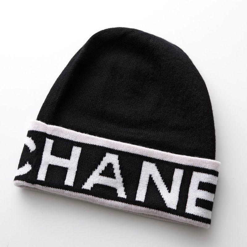 シャネル ニット帽 入手困難！ポンポン付きがキュート♪【CHANEL