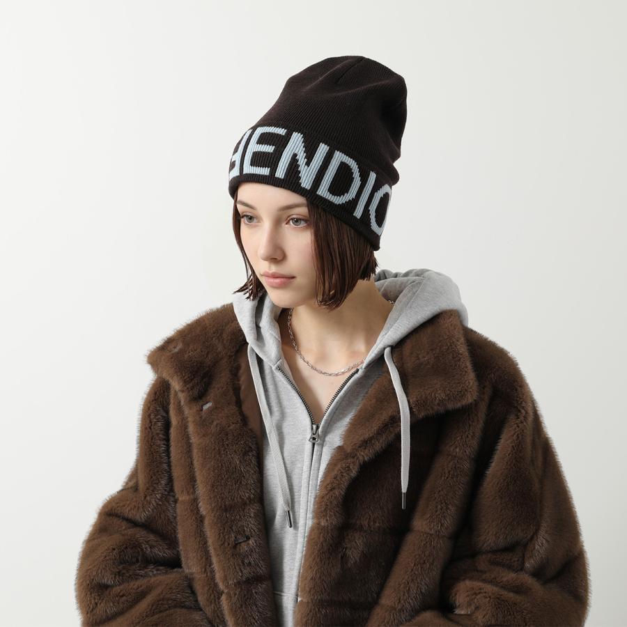 FENDI 黒金 ビーニー ニット帽 フェンディFENDI ニット帽 ズッカ柄
