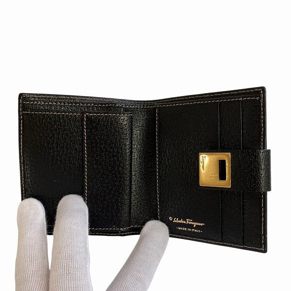 フェラガモ ガンチーニ ブラック レザー 財布 2つ折り財布 レディース