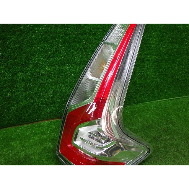 日産（NISSAN） デイズ 右テールレンズ B21W 後期 D176 EKワゴン LED球