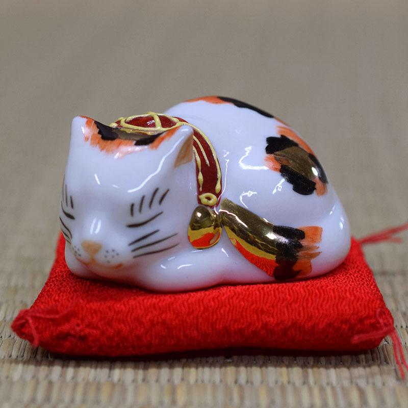 九谷焼 招き猫 置物 風水 ちび眠り猫 金三毛ちゃん : 和座倶楽部