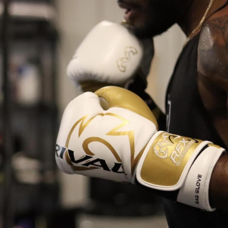 値下げしました！RIVAL D30 ボクシングバッググローブ ゴールド Rival