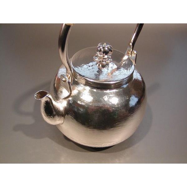 茶器・茶道具 銀瓶 丸型 湯沸 銀仕上、秀峰堂作、化粧箱入 新品