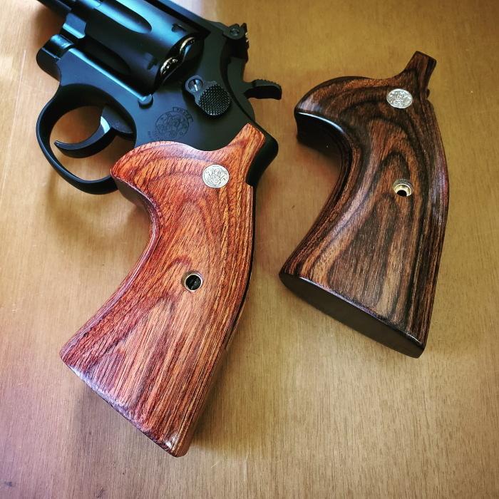 アルタモント S&W Kフレーム ラウンドバット用 木製グリップ