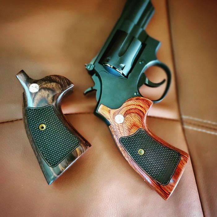 アルタモント S&W Kフレーム ラウンドバット用 木製グリップ