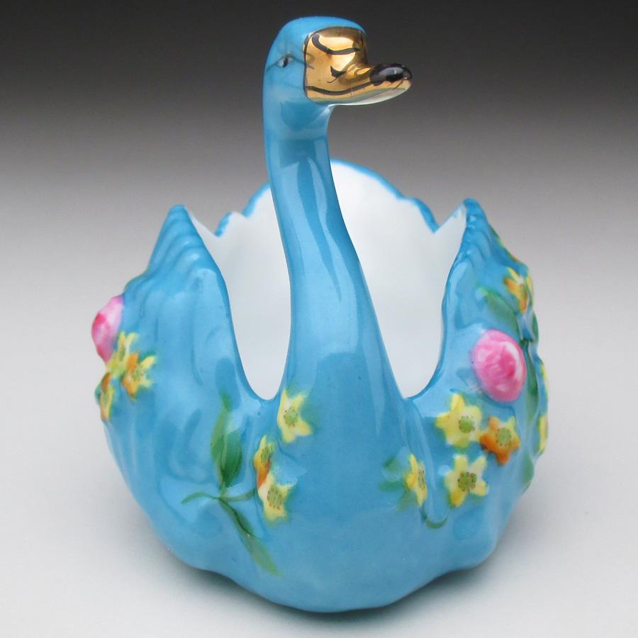 オールドノリタケ代表的な作品金盛りが豪華なプレート スワン湖畔M