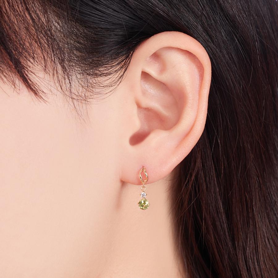 ジュエリーツツミ K10イエローゴールドペリドットピアス : ジュエリー