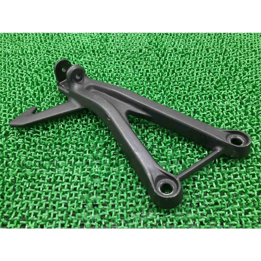 カワサキ（Kawasaki） ZX-25R タンデムステップホルダー 左 SKT 純正