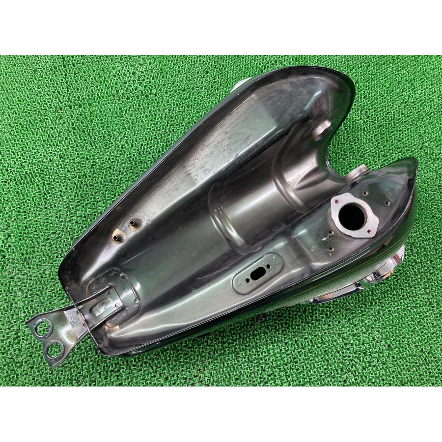 カワサキ（Kawasaki） W800 タンク 濃緑M 純正 中古 バイク 部品