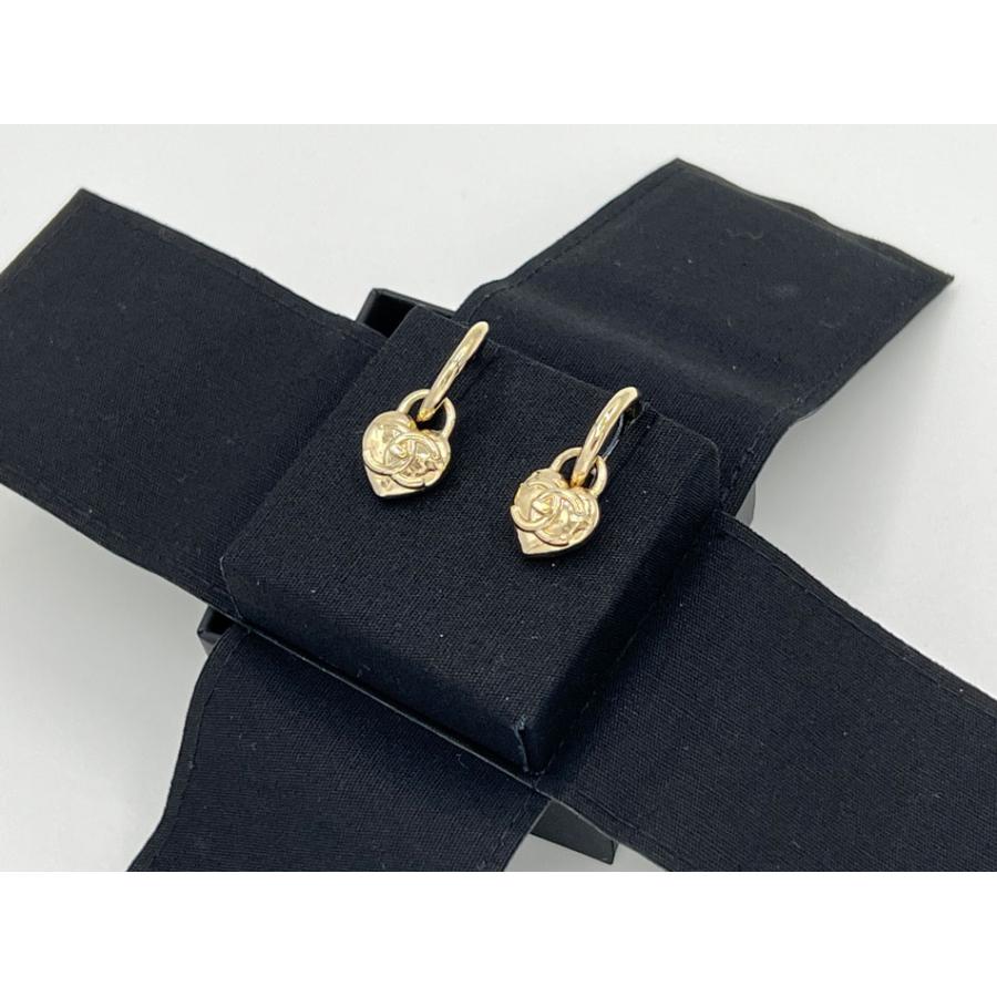 CHANEL（シャネル） 送料無料 フープ CC ハート ピアス シャンパン