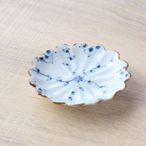 豆皿 花型 染付 つる花唐草 伊万里焼 徳七窯 おしゃれ 可愛い 陶器 お