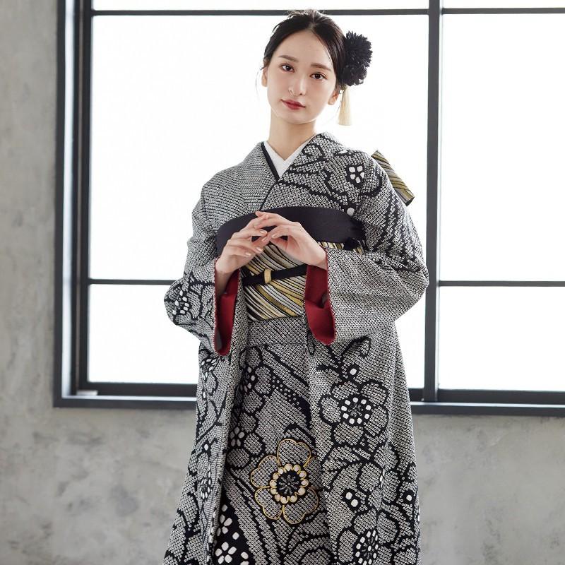 振袖レンタル 黒 総絞り金駒桜模様(絹) 成人式 結婚式 一点物 モデル