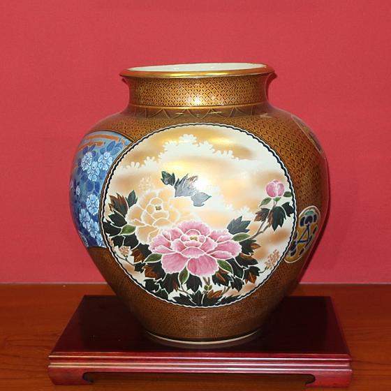 R108 万華彩蒔絵 花瓶（かびん）陶磁器 アンティーク R108 万華彩蒔絵