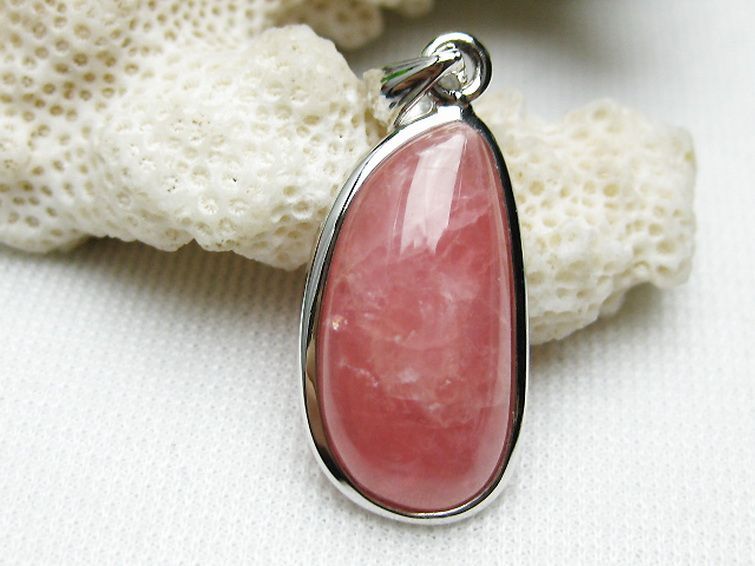 インカローズ ロードクロサイト ペンダント [K1-1075]