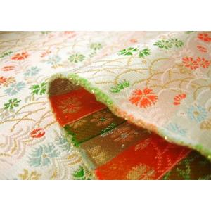 金襴 生地 布 古代 紗綾形に花唐草 紫 和柄 金らん 切り売り 50cm以上