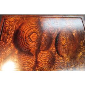 黒柿輪切り牡丹杢ポリウレタン仕上げ漆塗り飾り台 木製 飾り台 脚付き