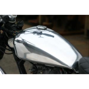 ロングピーナッツアルミタンク BIGCEDAR（ビッグシーダー） TW200（00